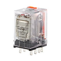 Compact blade-terminal relays with 2-pole configuration